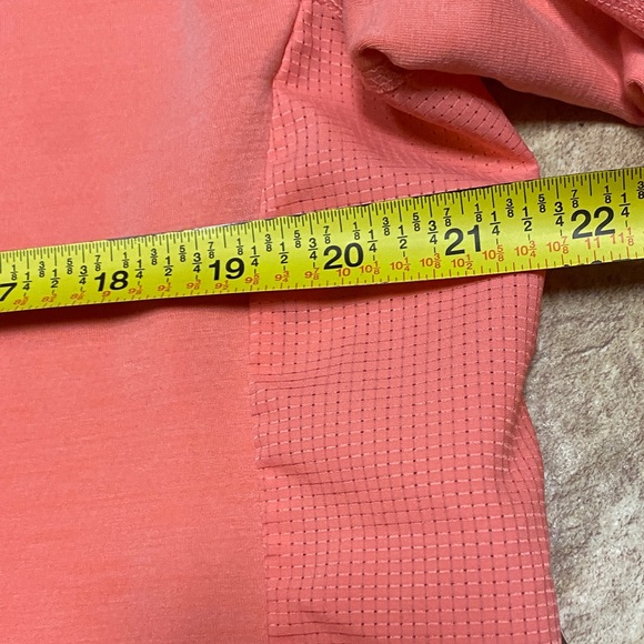 Nike Dri-Fit Women's Coral Long Sleeve Athletic Top - Picture 10 of 12